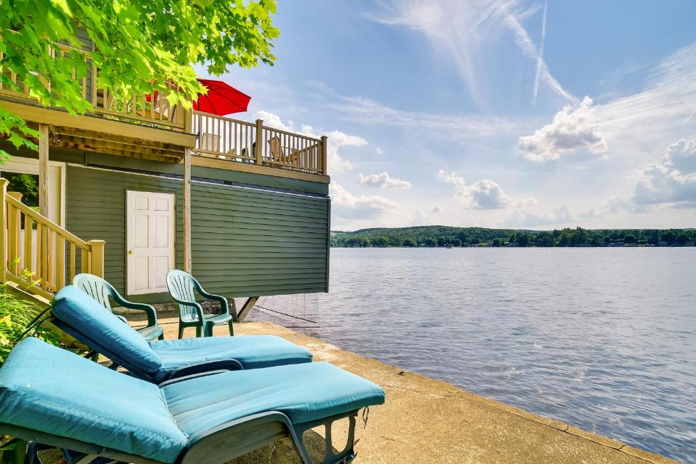 Cozy Cohocton Cottage with Private Beach and Deck!
